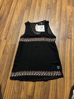 Signature Studio Sleeveless Black Tank Top with Embroidered and Beaded Trim